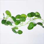 guirlande artificielle feuilles vertes naturelle decoration exterieure mariage prenuptiale exposition accrochable rotin