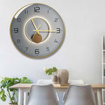 horloge murale moderne abstraite géométrique unique verre transparent aiguille quartz or gris bleu marine