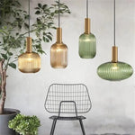 Lampe de chevet en verre coloré avec abat-jour design