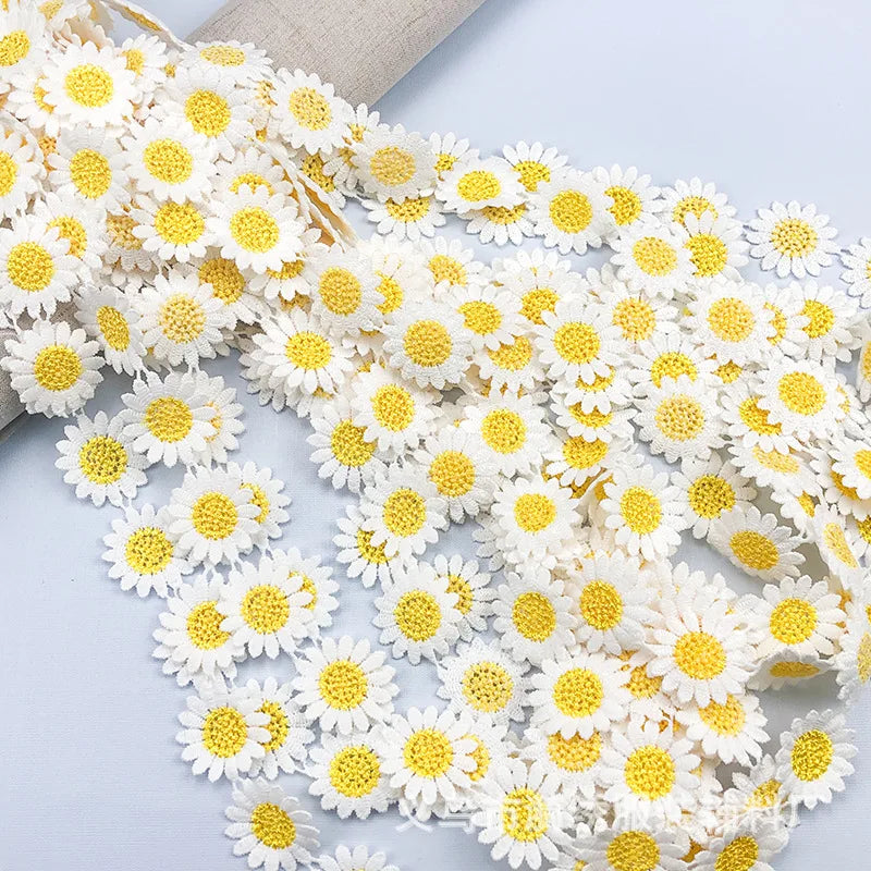 ruban decoratif floral blanc jaune fleurs camomille decor vintage couture projet creation