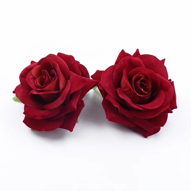 décoration intérieure roses artificielles velours violet rose rouge beige blanc