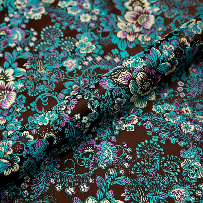tissu brocart fleurs rouge rose jaune bleu polyester durable qualité jacquard teint decoration materiau