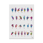 Un alphabet des mains coloré et créatif, représentant une gamme variée de gestes et de signes.