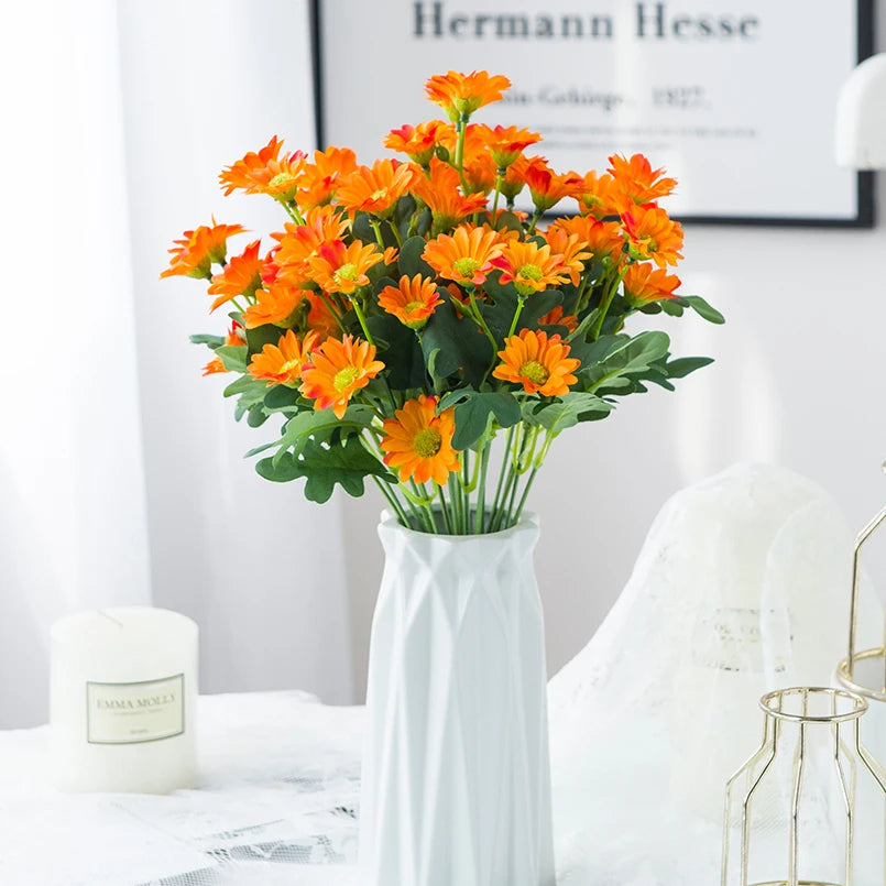 bouquet marguerites soie orange jaune rose blanc vase blanc moderne décoration intérieur mariage