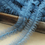 ruban tulle dentelle franges semi transparent rose clair rouge decoration tissu maille ecologique