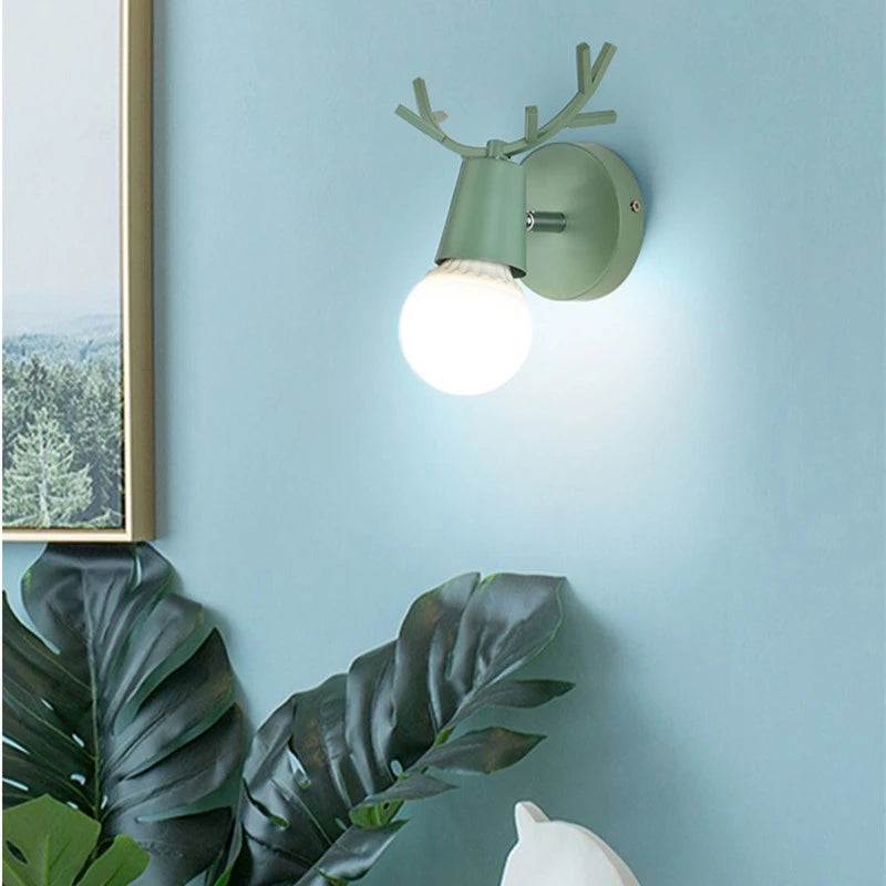 applique murale moderne led antlers stylisés bois métal couleurs multiples minimaliste