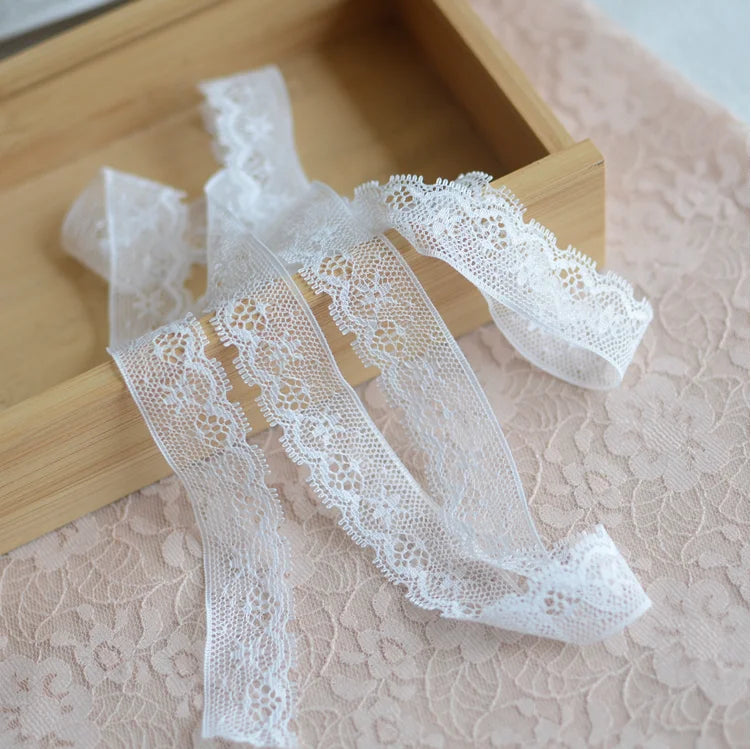 ruban dentelle blanc motif floral transparent vintage 2cm decoratif couture decoration 10mètres
