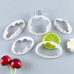 moules biscuits nuages blancs découpes opaques décoration pâtisserie enfantins sets cuisson gâteaux