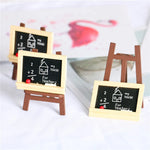 miniatures chevalet ardoise noire palette peinture livre scolaire décoratif bois texturée
