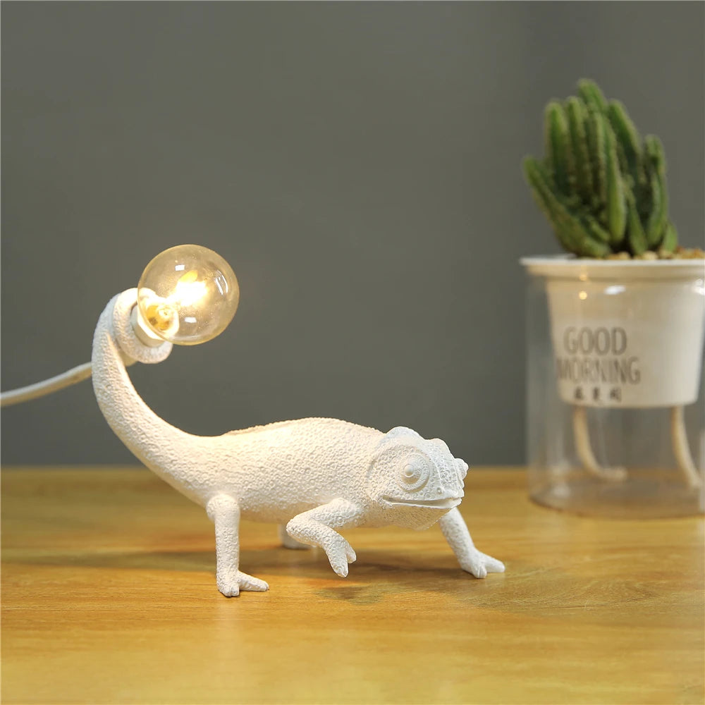 lampe murale caméléon résine texture animale chambre moderne éclairage décoration filaire blanc