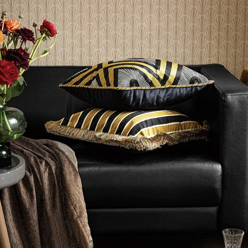 coussins décoratifs velours or motifs géométriques abeilles brodées luxueux salon chambre voiture
