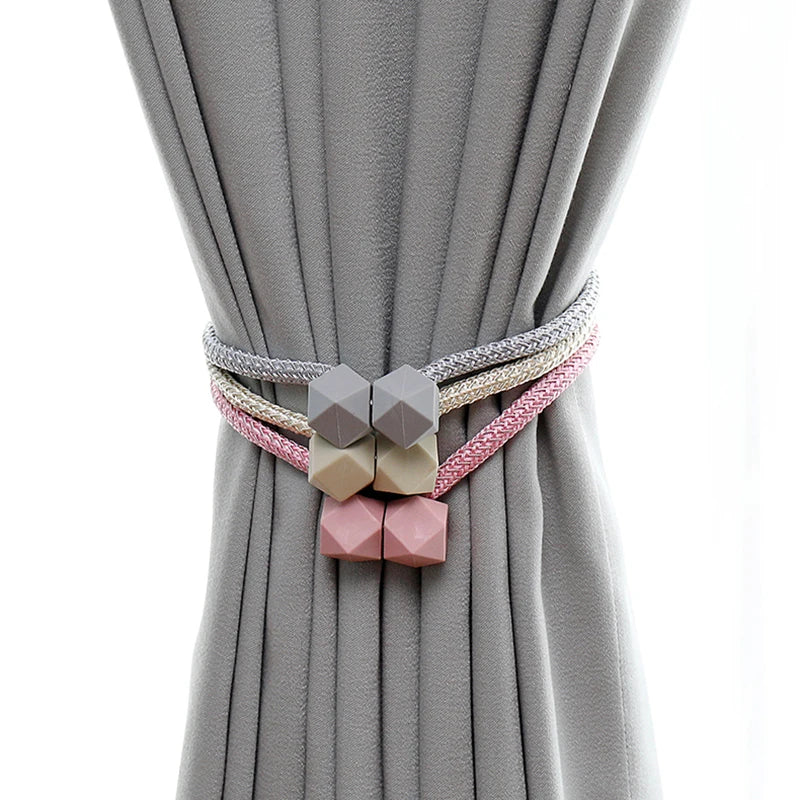attaches rideaux décoratives modernes couleurs vives tressure cordée forme cube prismatique fixations nodales