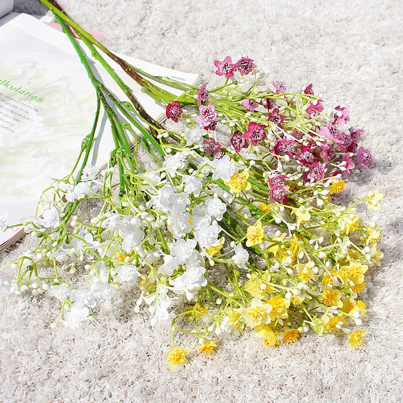 bouquet artificiel moderne petites fleurs simples rose blanc bleu jaune décoration intérieure mariage anniversaire