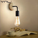applique murale industrielle bois clair noir ampoule transparente minimaliste chambre cuisine