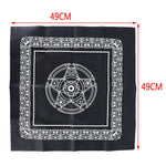 tapisserie pentagramme motif floral noir blanc decoration esoterique 49cm 49cm