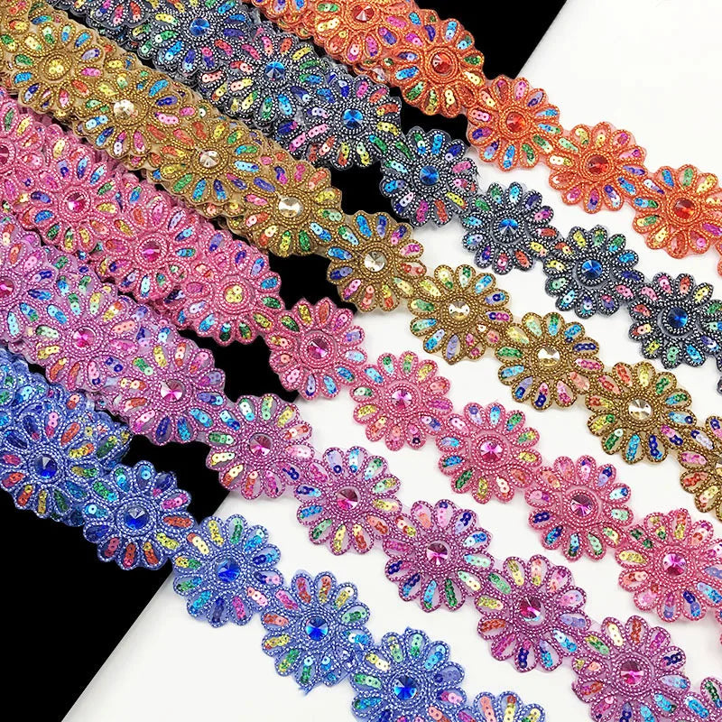 ruban décoratif fleurs strass brodé polyester rose bleu orange jaune marron opacité 6cm large