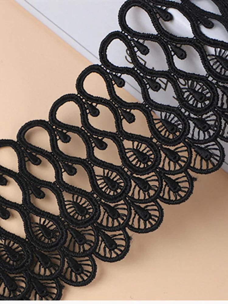 ruban dentelle motif floral largeur 6cm blanc noir mariage décoration classique erotique festive erotique
