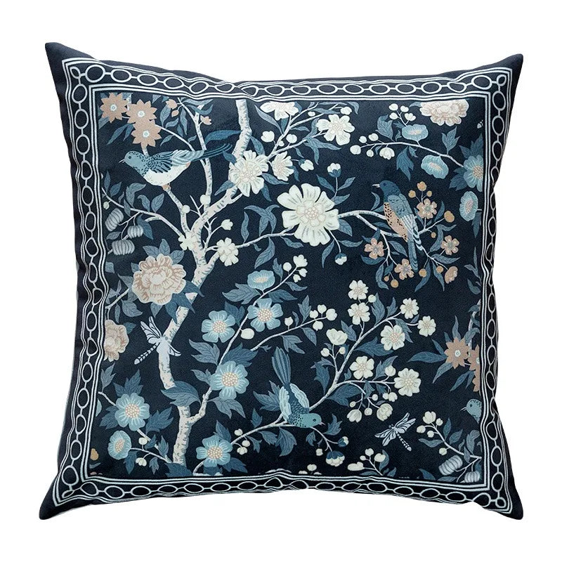 coussin décoratif motif oiseaux fleurs traditionnel tissu velours couleur beige opacité 45x45cm usage lit