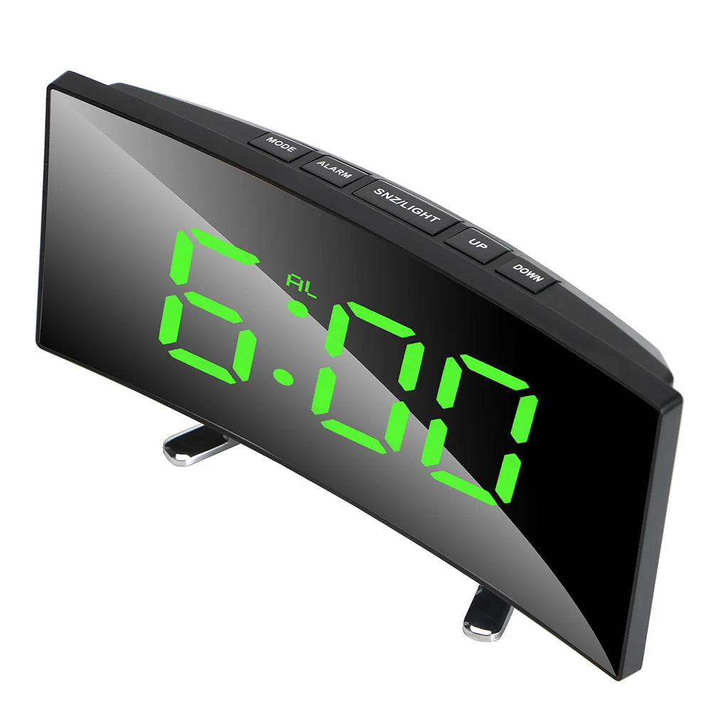 horloge numérique moderne écran LED noir vert affichage clair pieds métalliques Boutons noirs USB