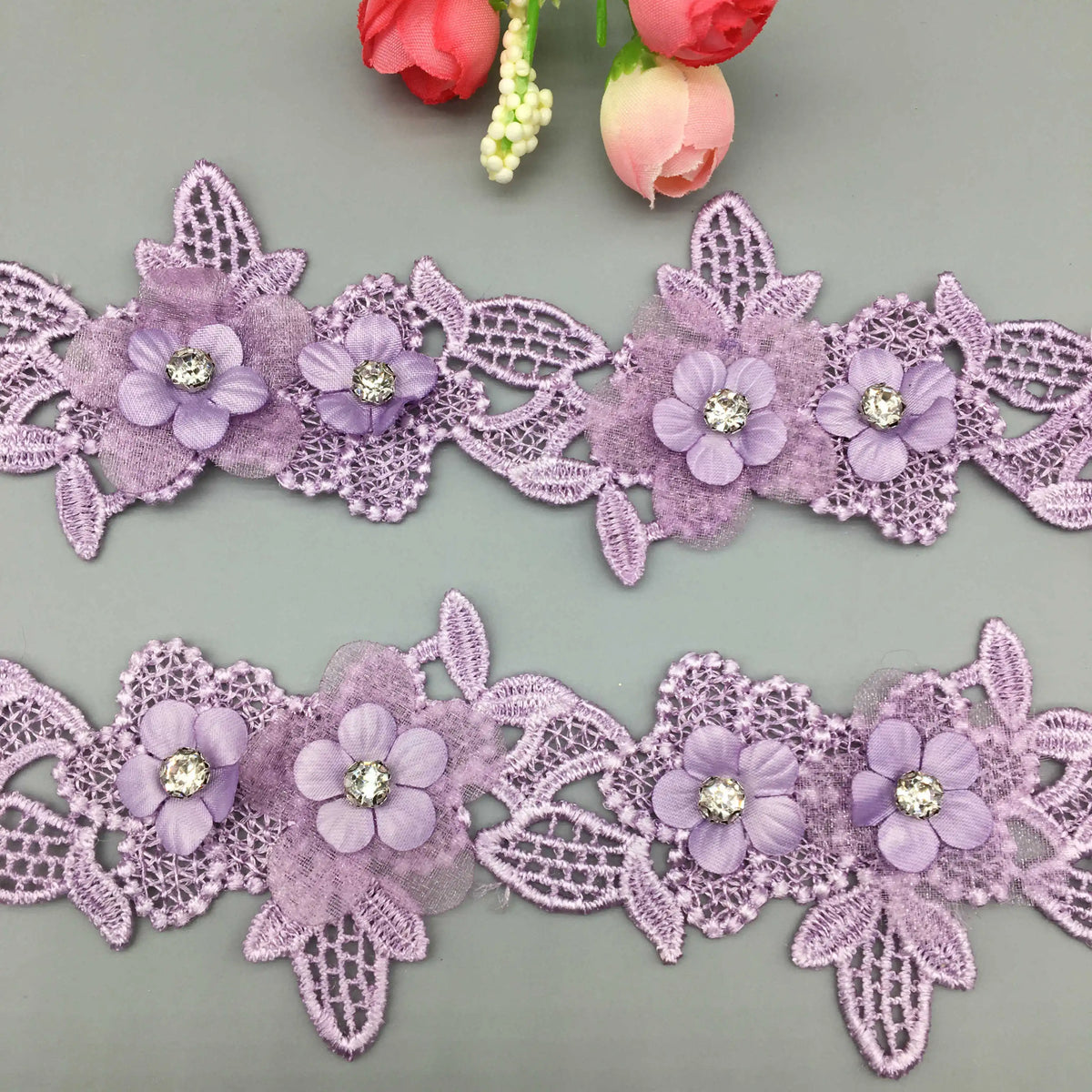 ruban dentelle violet fleurs relief feuilles strass decoration mariage chapeaux accessoires mode