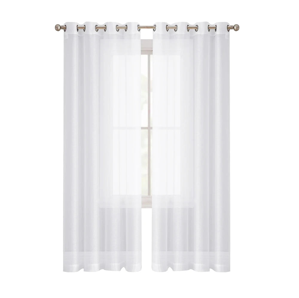 Rideaux blancs légers avec anneaux métalliques pour décoration intérieure, parfaits pour filtrer la lumière tout en ajoutant une touche élégante et moderne à votre salon ou chambre, compatibles avec différentes tringles à rideaux.