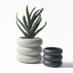 cache pot céramique moderne gris orange texture granuleuse fleur plante intérieure contemporain minimaliste
