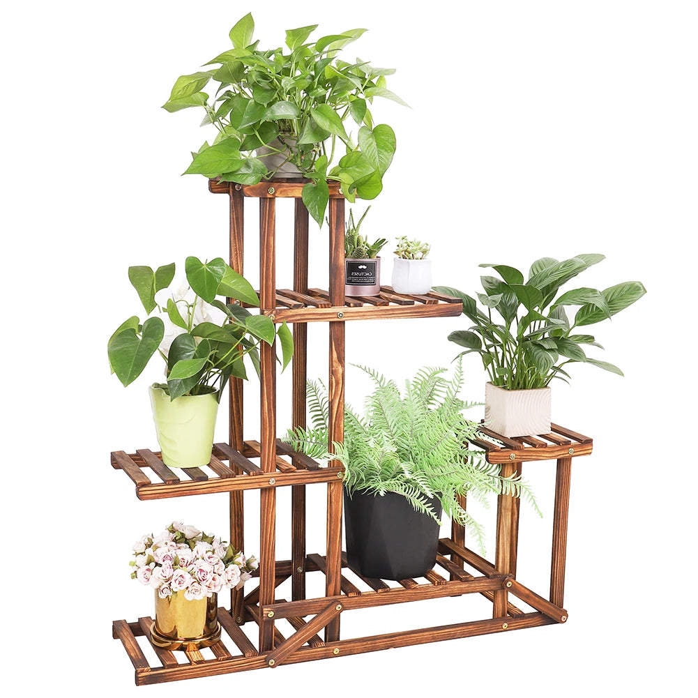 Étagère à plantes assemblée avec des plantes vertes en décoration intérieure