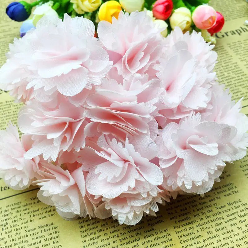 couronne fleurs artificielles motif floral rose clair noir blanc rouge violet mariage