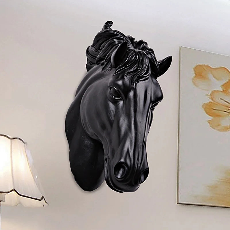 décoration murale tête cheval résine noire blanche moderne fixations murales abstraite jaunes orangées