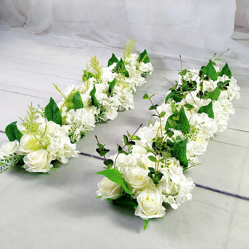 guirlande florale artificielle roses blanches feuilles vertes décoration mariage fête anniversaire intérieur romantique décoratif