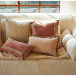 taies d'oreiller jacquard géométrique rose pâle bordure dorée élégantes polyester respectueuses environnement casa decoration