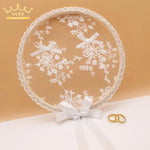 anneau mariage boîte dentelle fleurs blanc présentoir bijoux classique or blanc emballage