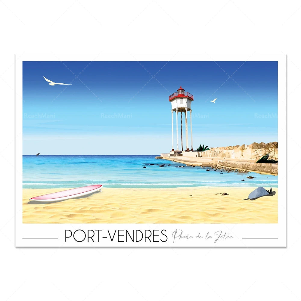 Une plage paradisiaque avec un phare coloré et une mer d'un bleu turquoise, survolée par des mouettes, se trouve au premier plan d'un paysage magnifique.