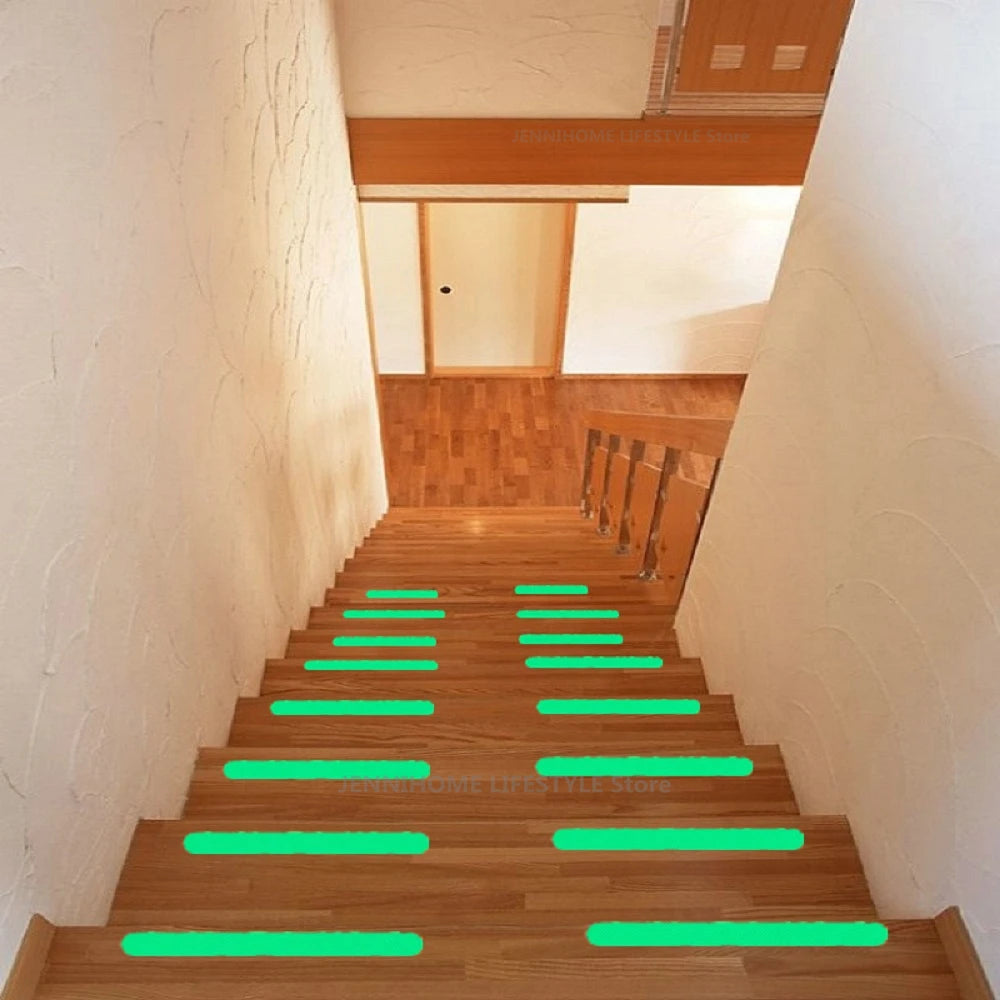 tapis sécurité lumineux vert fluo rayures horizontales adhésif moderne salle bain cuisine douche escalier
