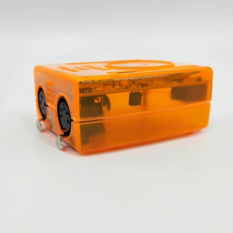 contrôleur dmx transparent noir circuit imprimé câble xlr carte mémoire câble usb technologie