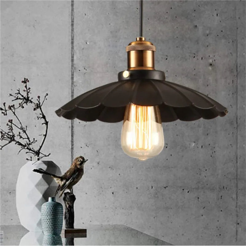 Lampe suspendue brune style loft salon