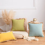 coussins decoratifs bohemes couleurs multicolores tissu texturé franges rustique