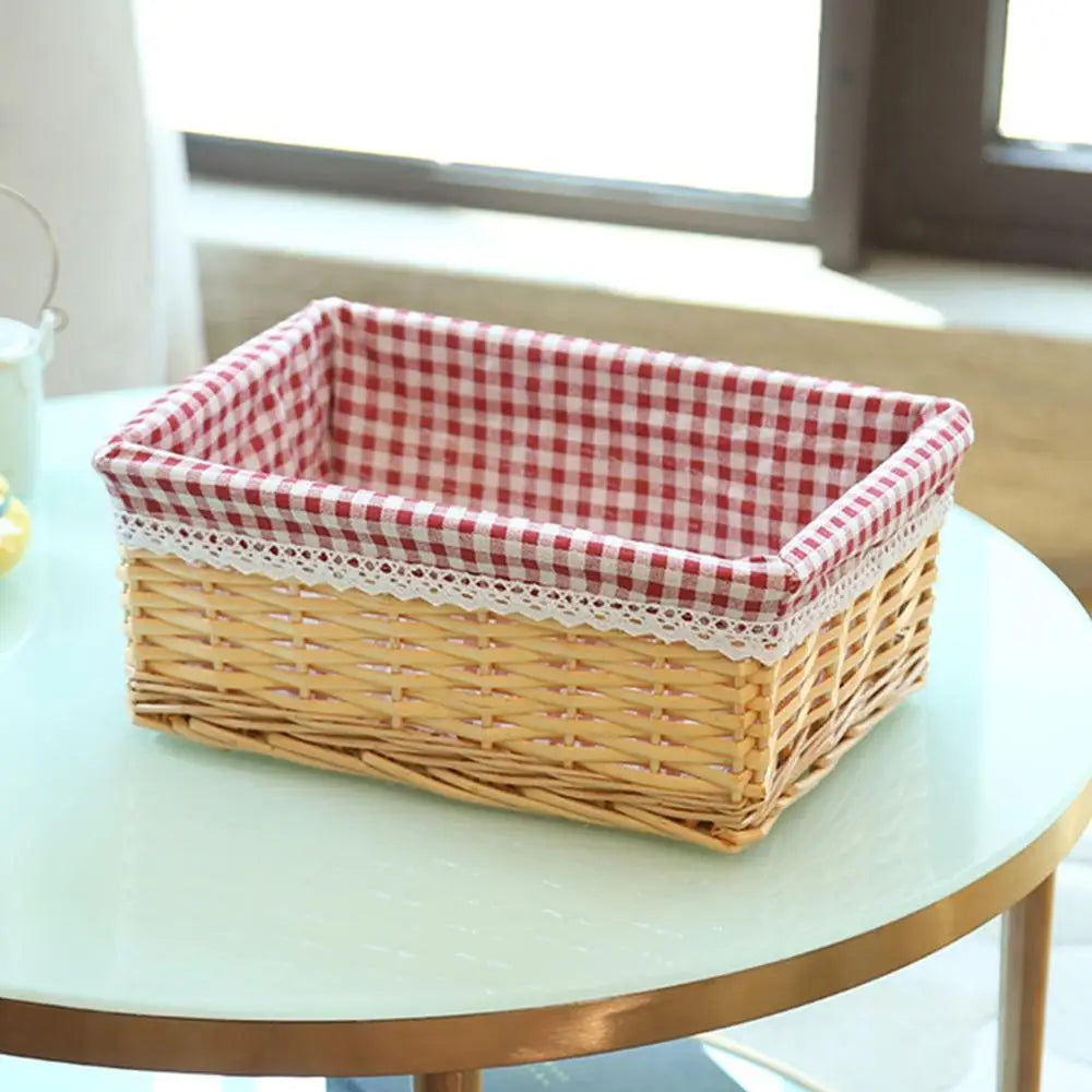 Détail de la doublure tissée du panier en osier