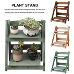 Support de plantes en bois gris dans un salon moderne