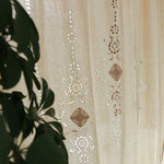 rideaux bohèmes broderies fleurs lin translucides salon boutique crème