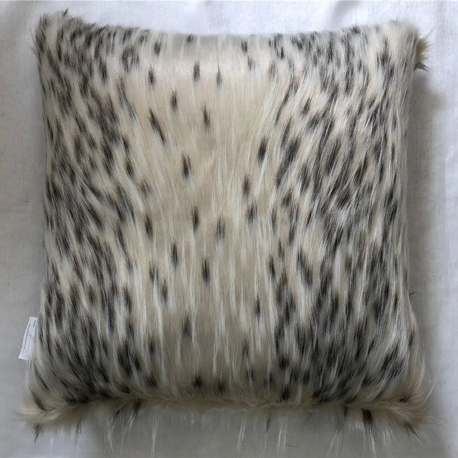 coussin moderne fausse fourrure beige motif taches noires lit salon amovible lavable