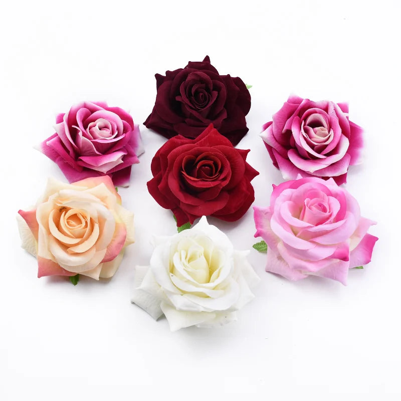 décoration intérieure roses artificielles velours violet rose rouge beige blanc