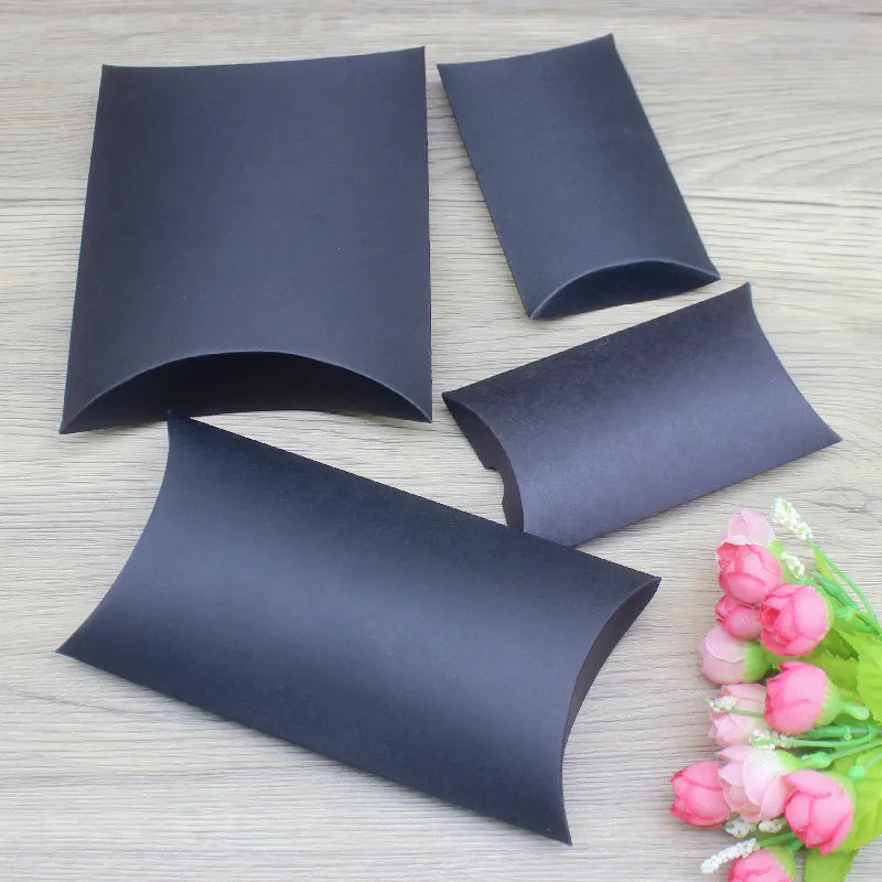 boîtes dragées marron clair gris foncé blanc uni opaques arrondies grandes petites