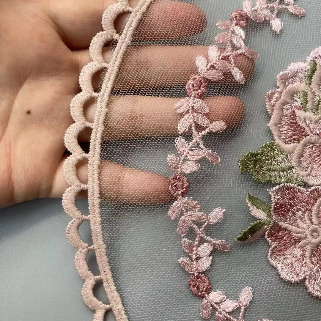 broderie fleurs rose clair vert beige traditionnelle diamètre 28cm élastique écologique coton polyester