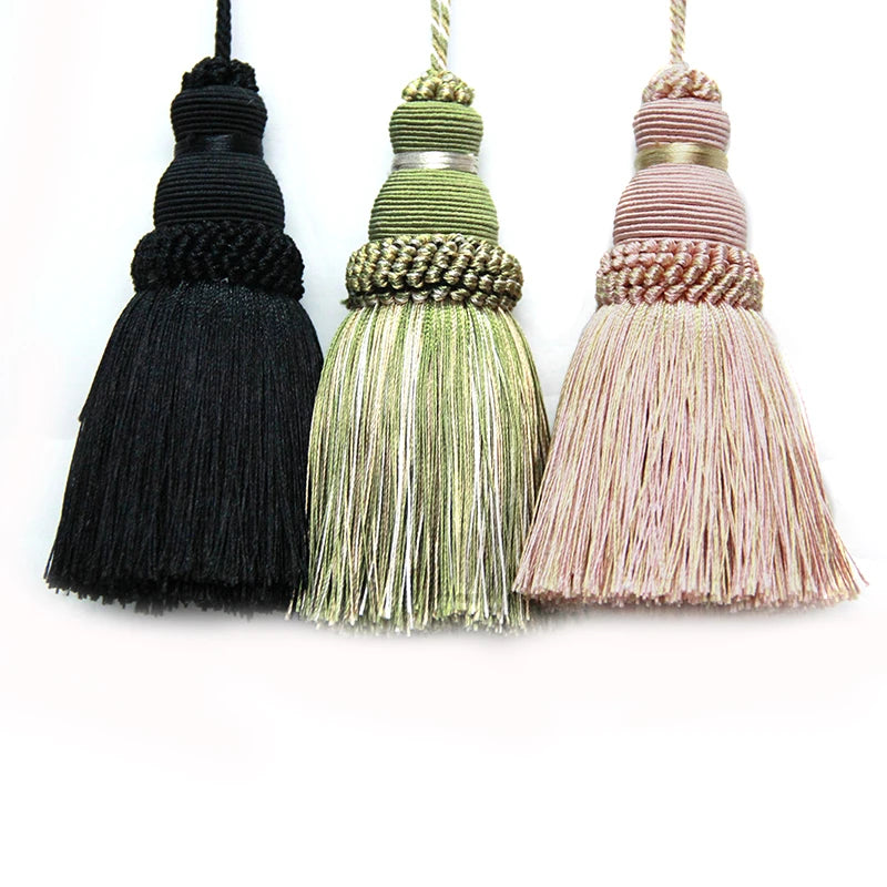 pompons franges tissé beige noir marron vert rose bleu doré kaki élégants décoratifs textiles