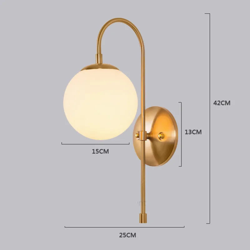 suspension lumineuse moderne or blanc sphères translucides structure métallique interrupteur tactile led