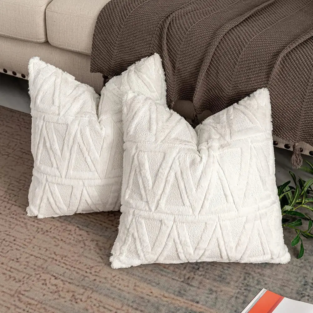 coussins décoratifs modernes motif triangles couleur blanc marron gris 45x45cm