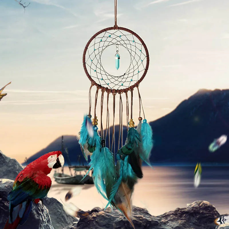 attrape rêves bleu clair gris plumes wicker boho chic chaines métalliques ornemental suspension décoration