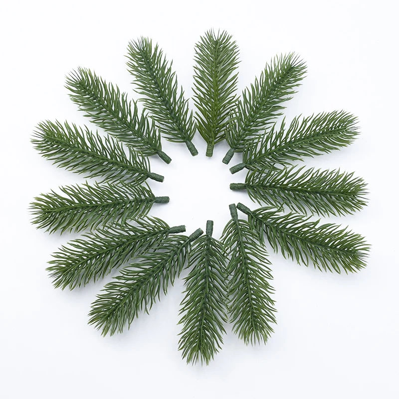 couronne sapin artificielle vert foncé branches feuilles pointues décoration noël festiveextérieur robuste durable