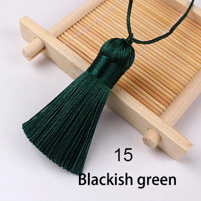 pompons soie polyester 5cm longueur 18cm corde noir rose rouge vert jaune bleu modernes